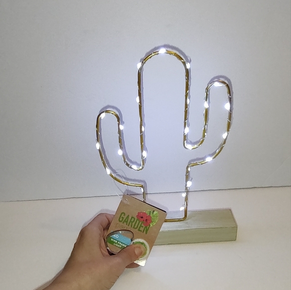 Garden Party Other - NWT Garden Party Wire Frame Cactus Light Up LED Tabletop Decor Light